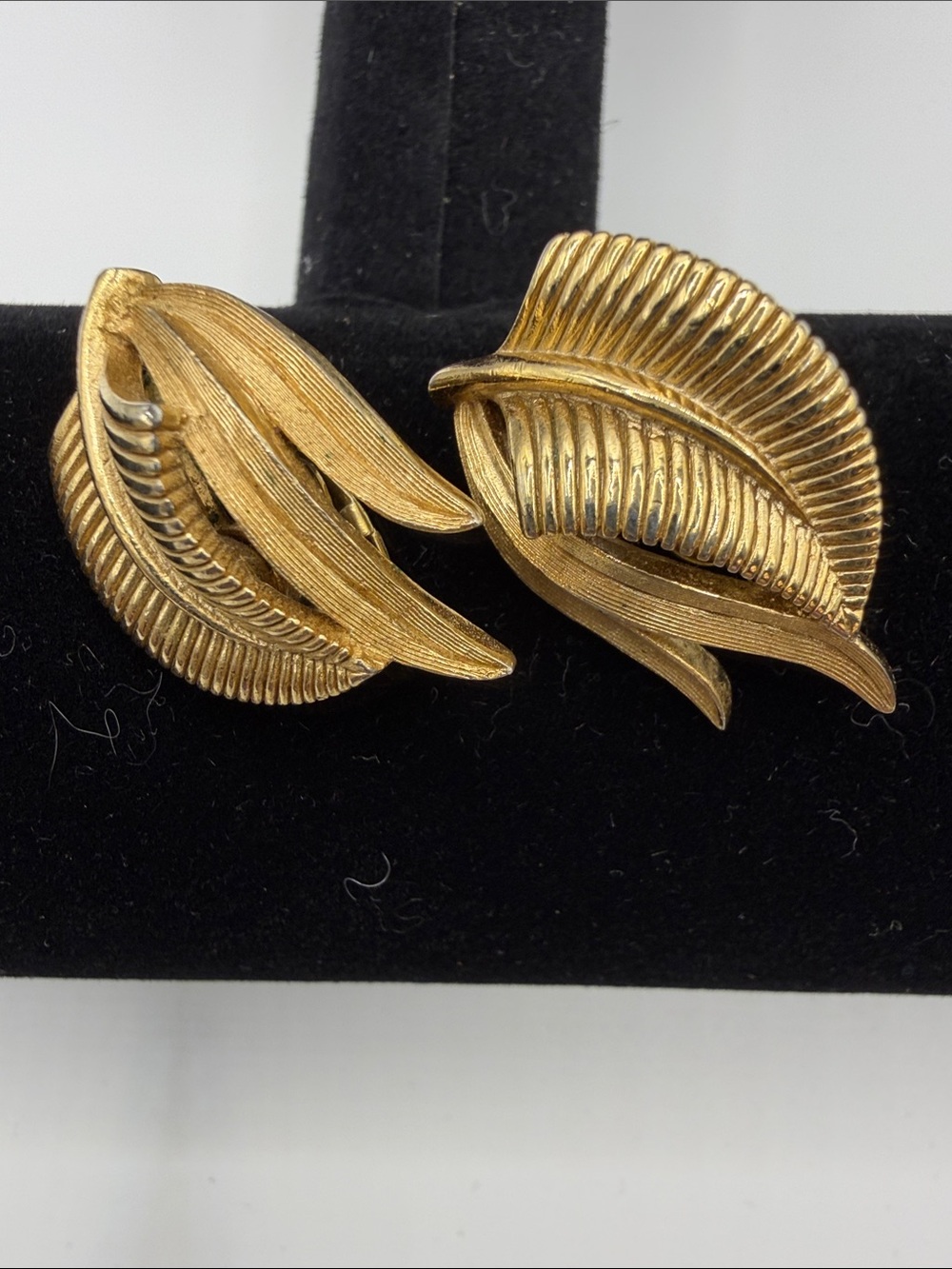 Vintage Trifari Gold Tone Textured Leaf Clip-On Earrings